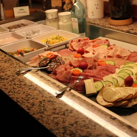 Saechsischer Hof 3* شيمنيتز