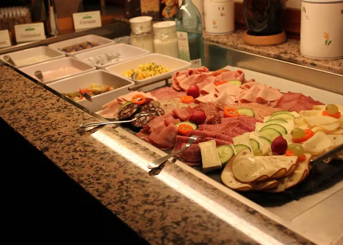 Saechsischer Hof 3* شيمنيتز