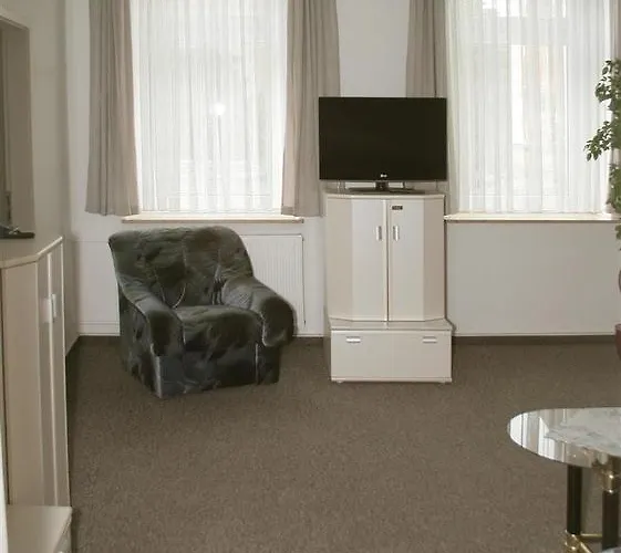 Saechsischer Hof 3* شيمنيتز