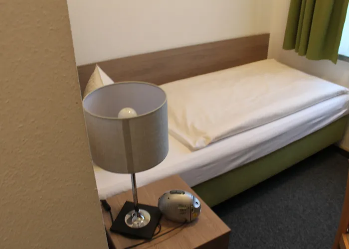 Saechsischer Hof 3* شيمنيتز